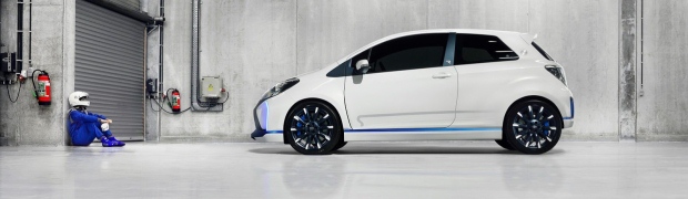 yaris-hybrid-R-banner